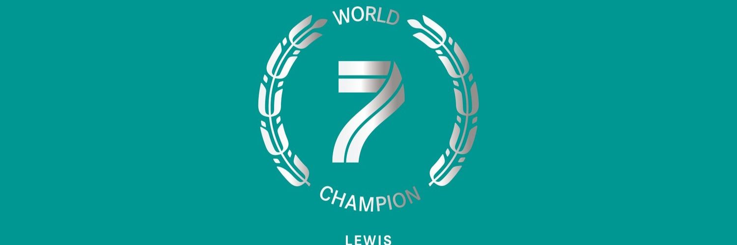 Lorraine Mitchell 💙 banner