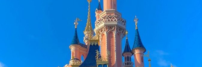 me banner