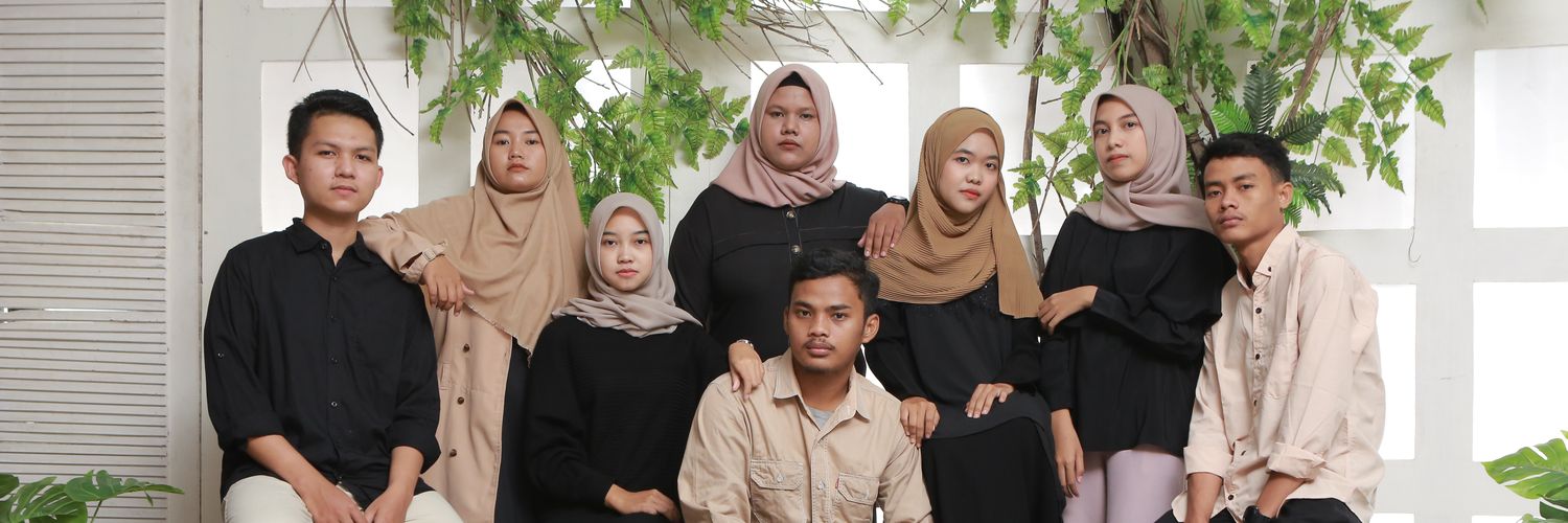 Rifqoh_'s profile banner image