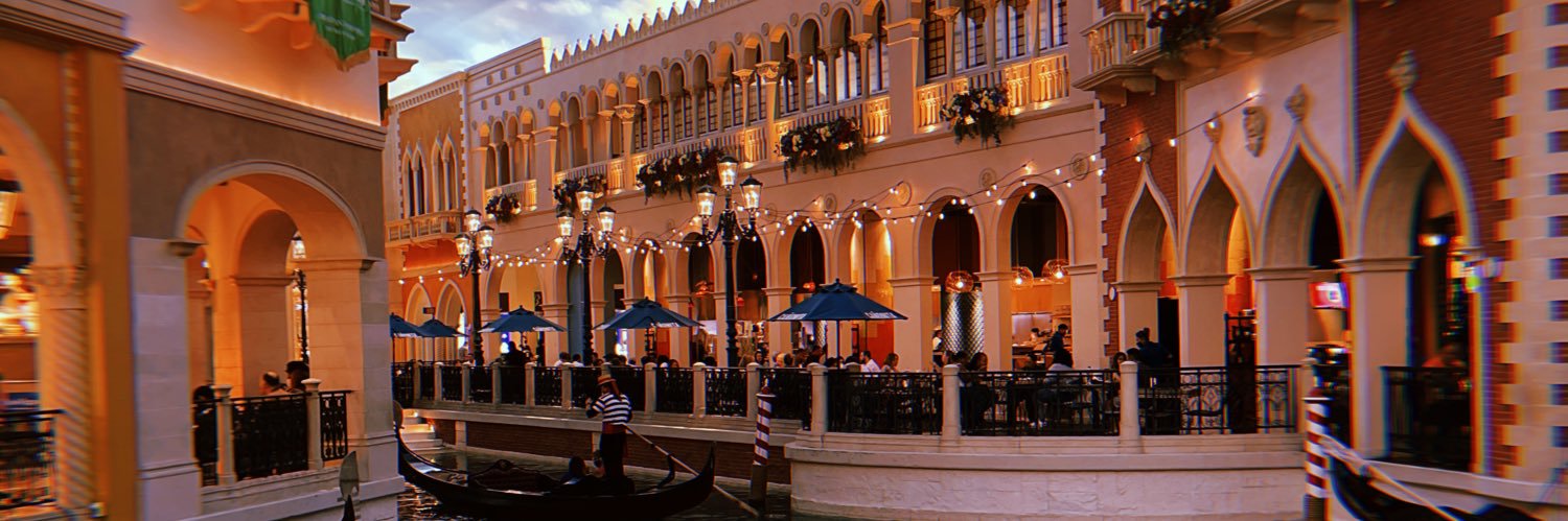 LexiDeLuna's profile banner image