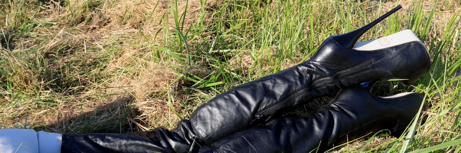 Leather Vikki banner
