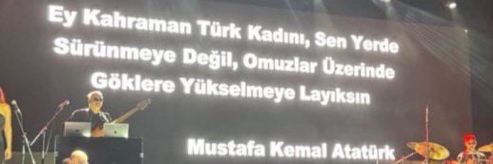 ayse_nesrin's profile banner image