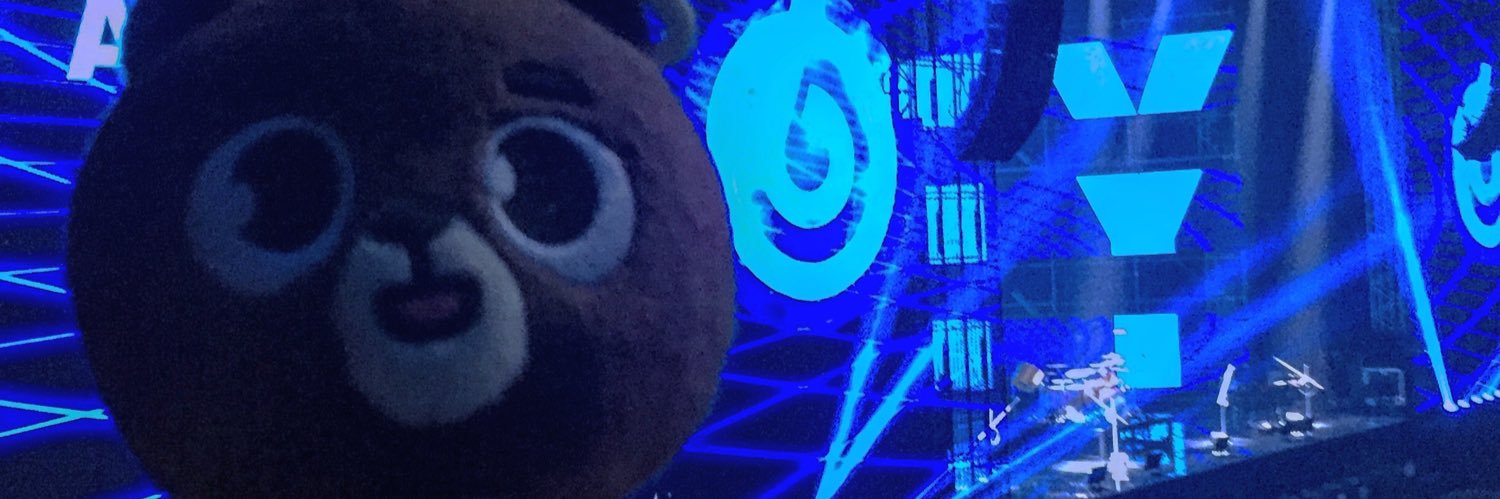 chi_2696's profile banner image