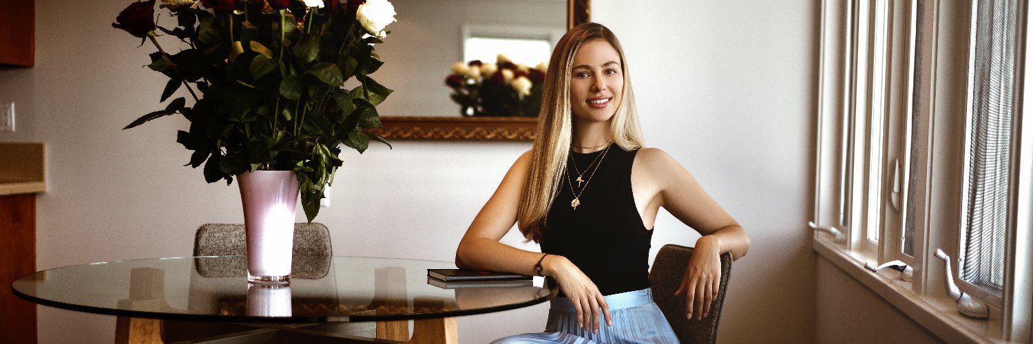 sarahaustin's profile banner image