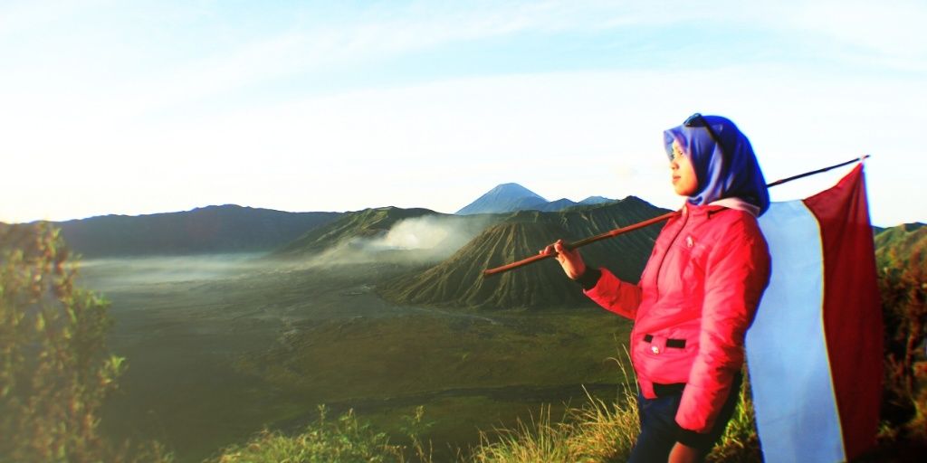 retihratih's profile banner image