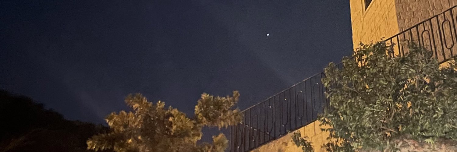 ✶ banner