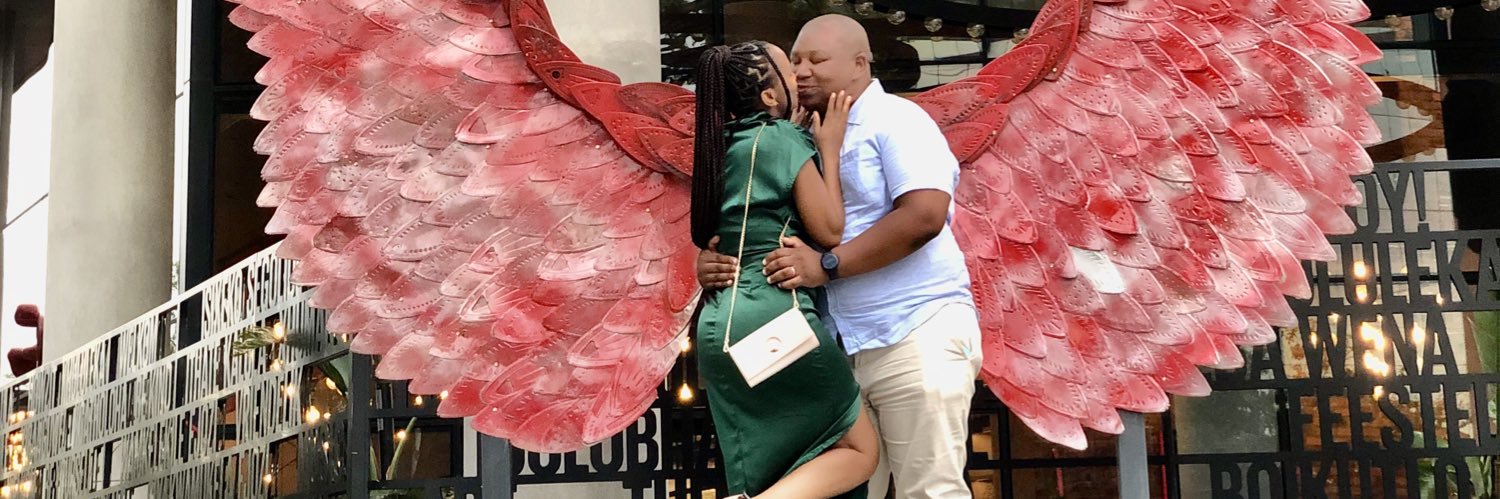 loratomosalaes's profile banner image