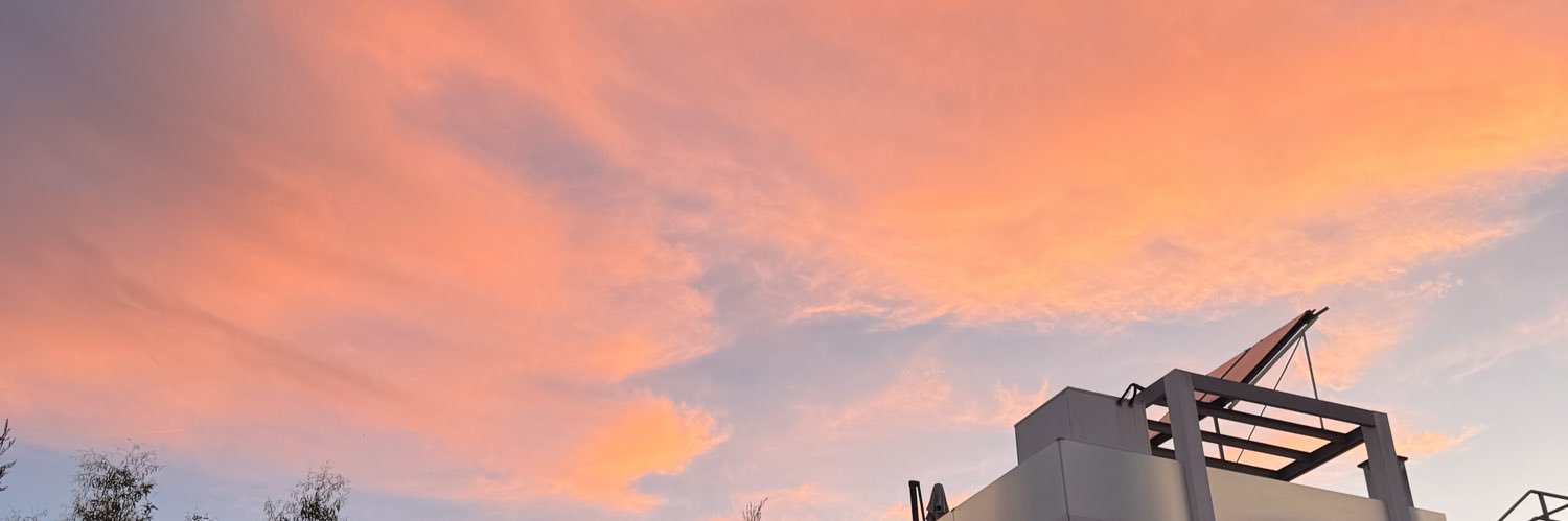 euxuliaa's profile banner image