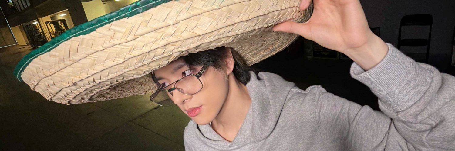 bg_thyun's profile banner image