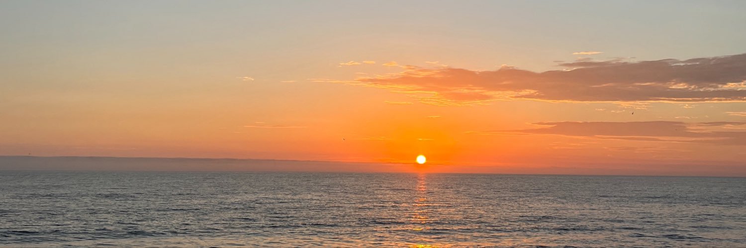 m6nchld's profile banner image
