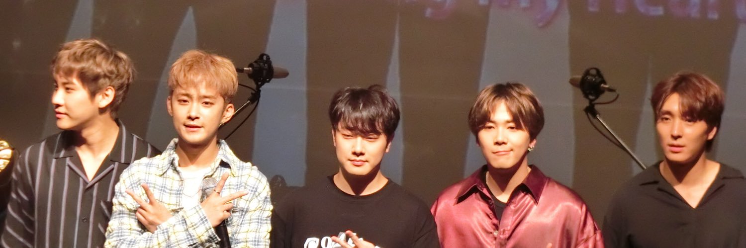 iis195's profile banner image