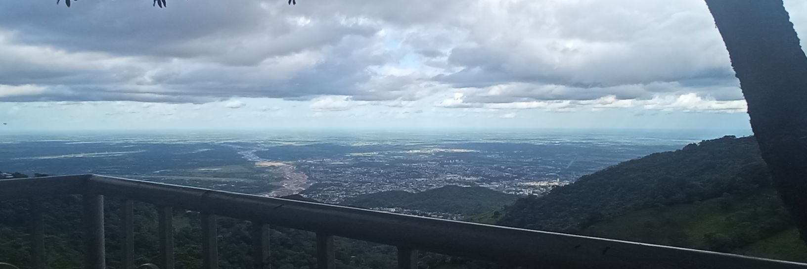 Julián Rodríguez banner