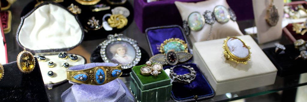 USAntiqueShows's profile banner image