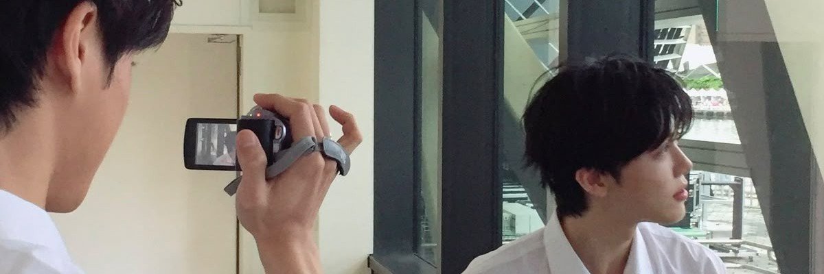 ariareveriee's profile banner image
