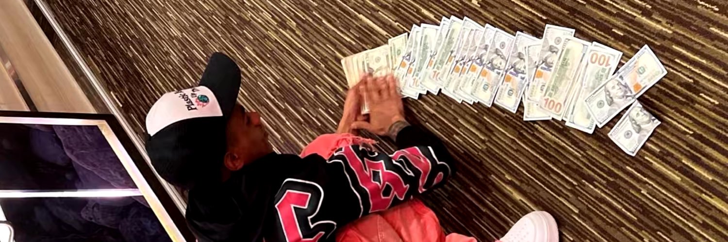 King Swiper💻🩸's banner