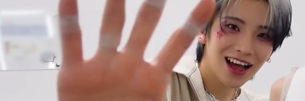 maishiteyu Profile Banner