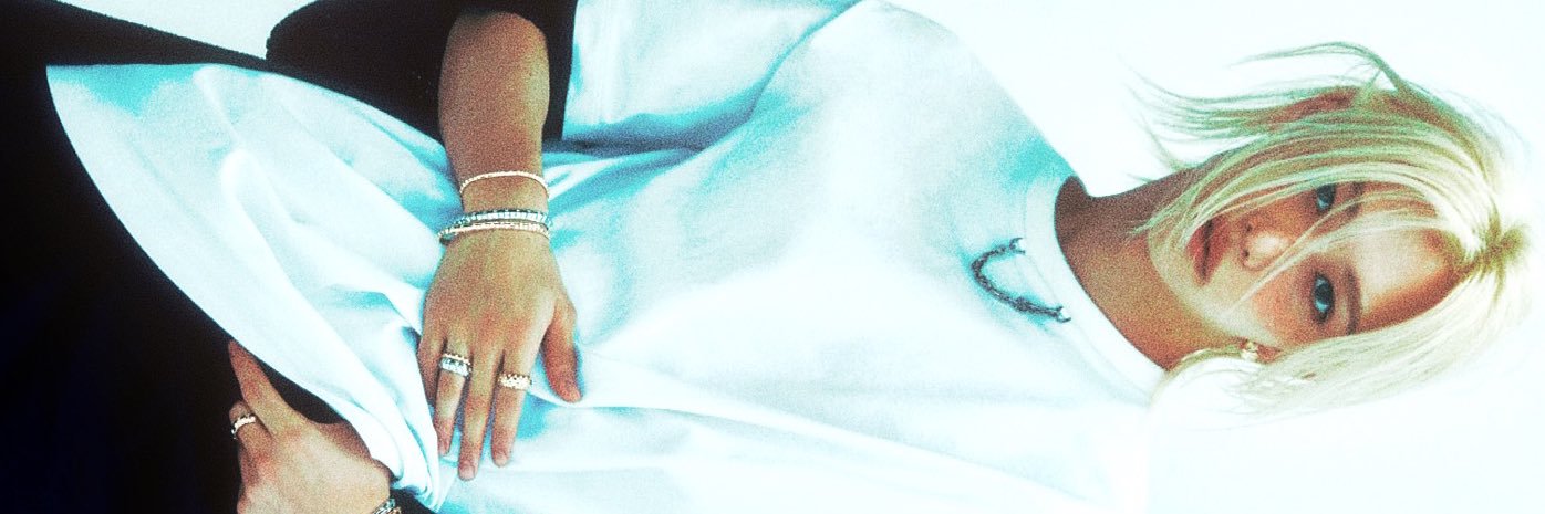 𓍼 banner