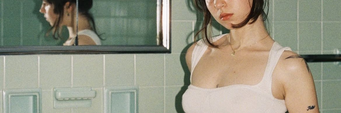 Clairo. banner