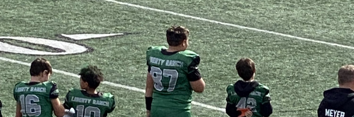 Chris Schroeder C/O 2029 OL/DL 6’3 305lbs 16 shoe banner