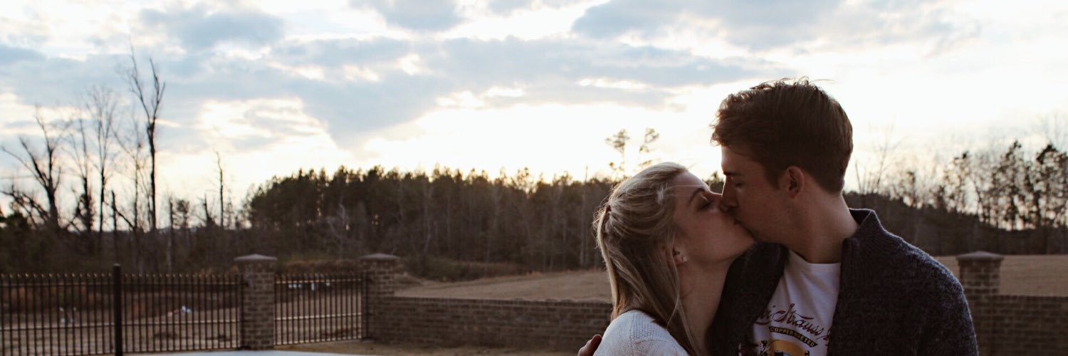 aspentharris's profile banner image