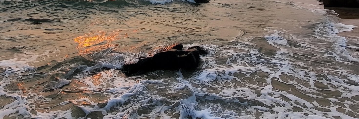 J. Oos's wife. banner