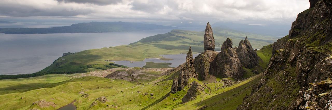 Raven Tuigseach banner