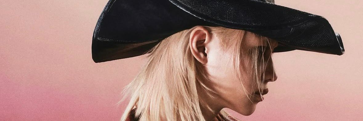 Elie 💫 banner