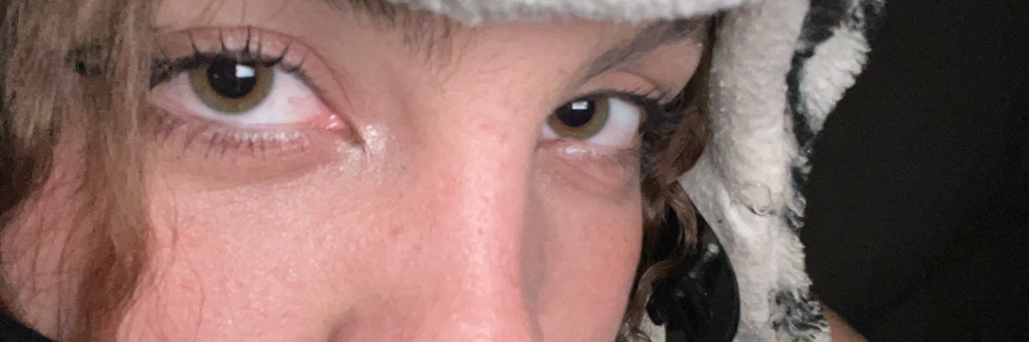 ea_bebelly's profile banner image