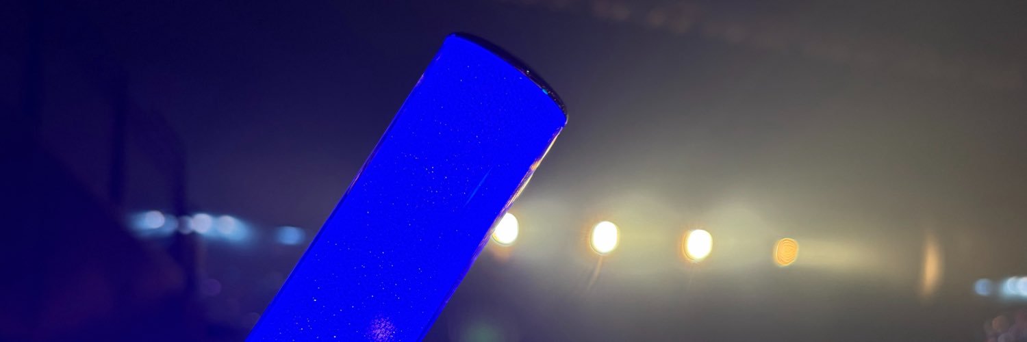 min_r4123's profile banner image