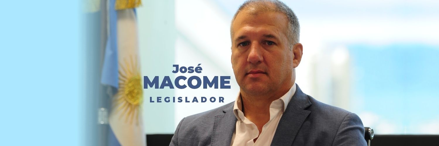 José Macome banner