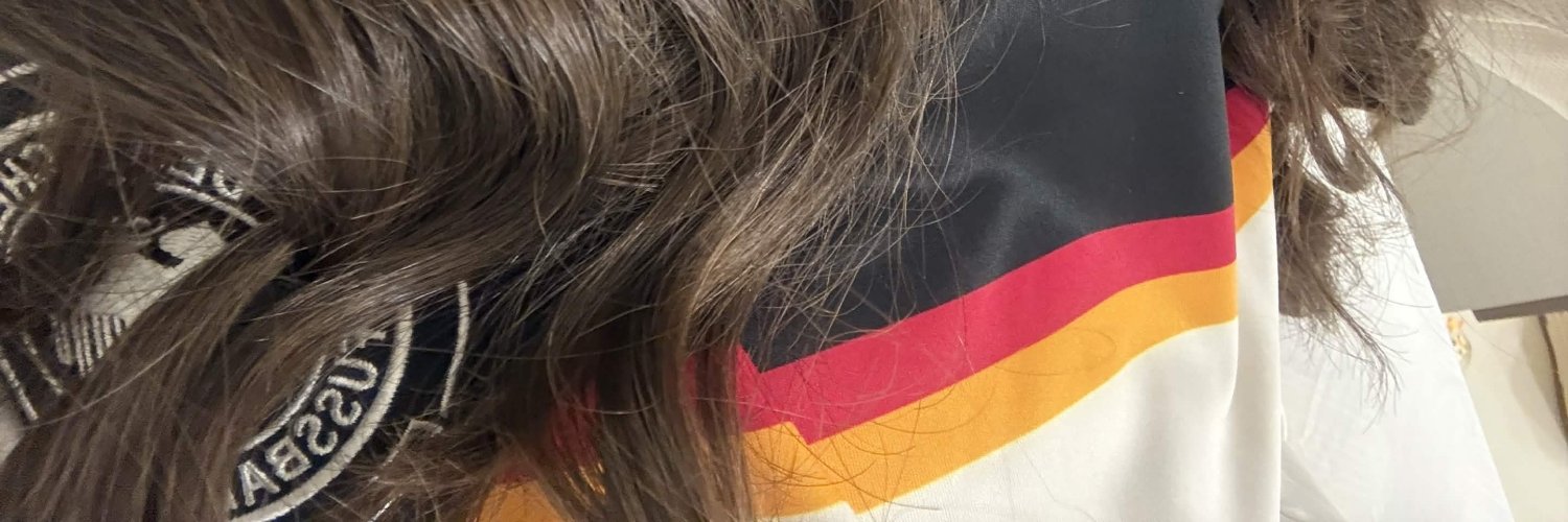 14y88's profile banner image