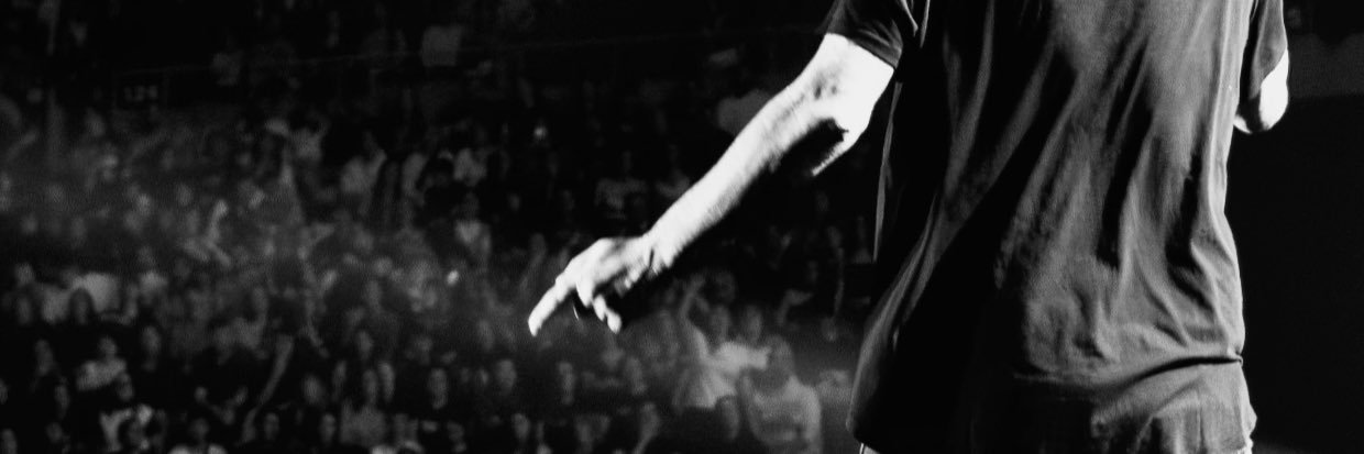 RLive_mgzn's profile banner image