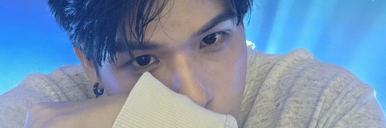 ontopoftheworld (สมอ) banner