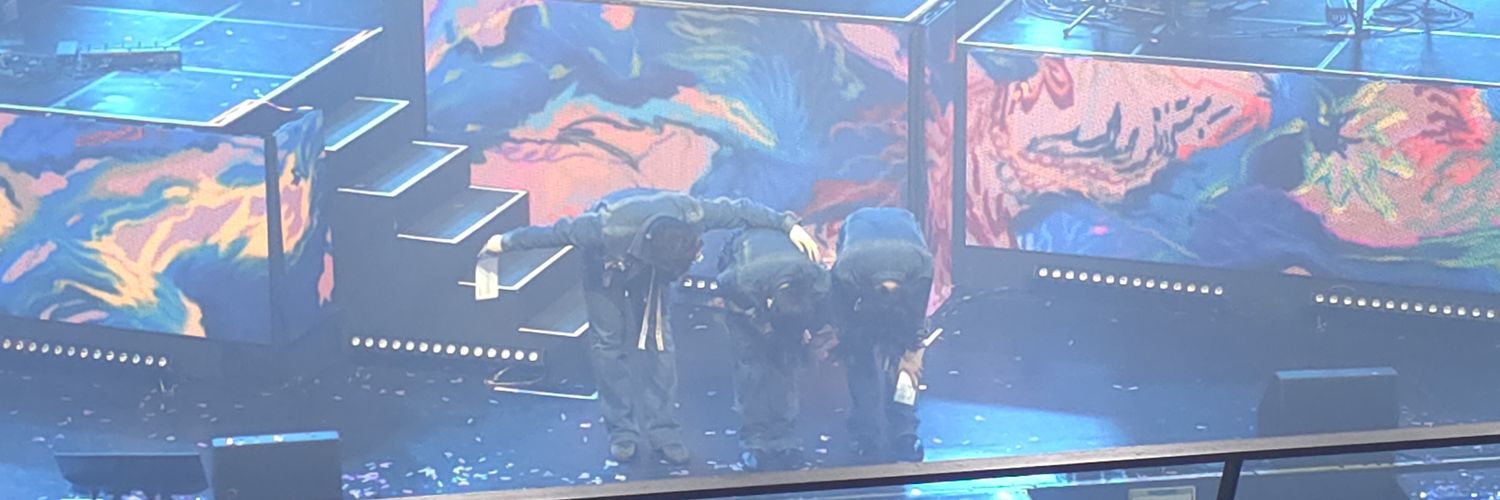 쓰담쓰담 banner