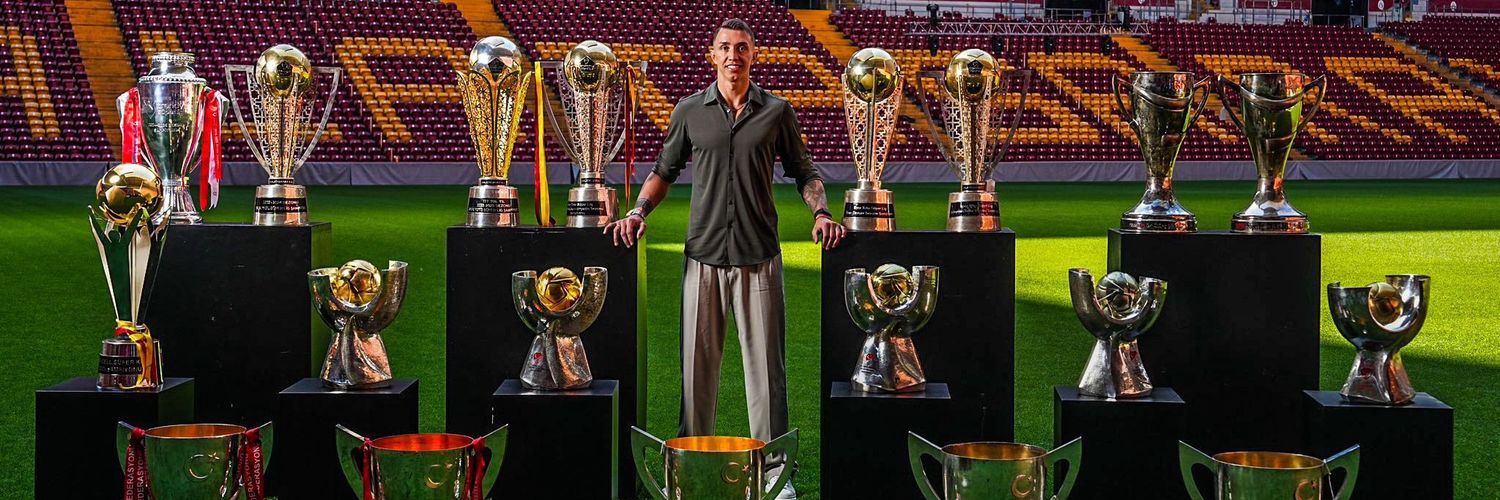 wesligs's profile banner image