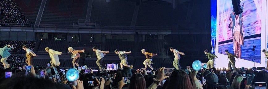 weareyooon's profile banner image