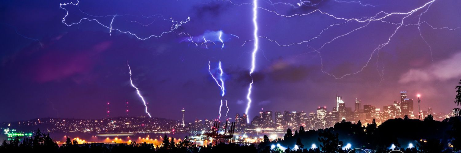 SheRaveNStorm's profile banner image
