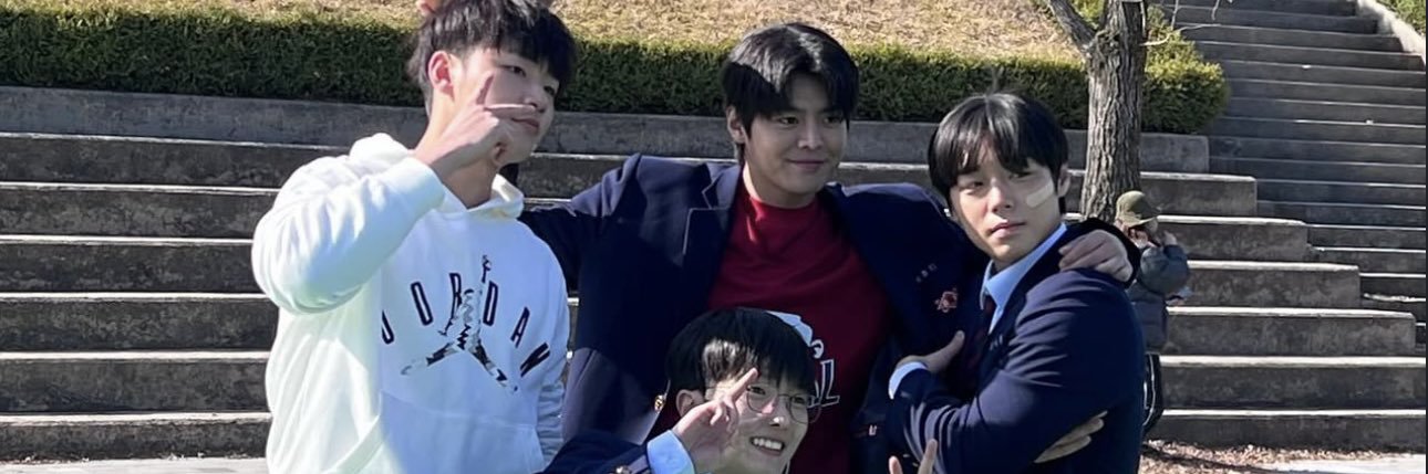 ryeounjpeg's profile banner image