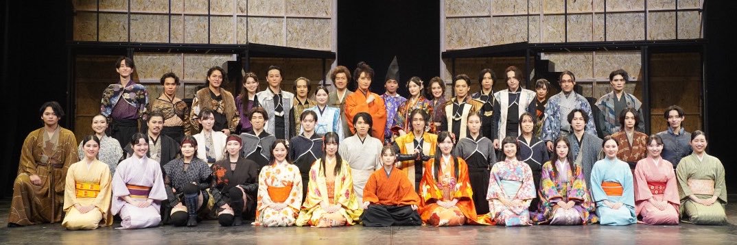 azukikato's profile banner image