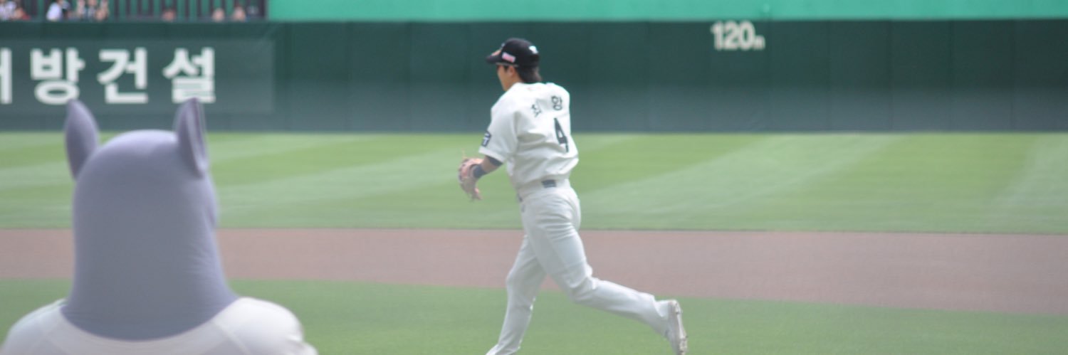 hang_e444's profile banner image