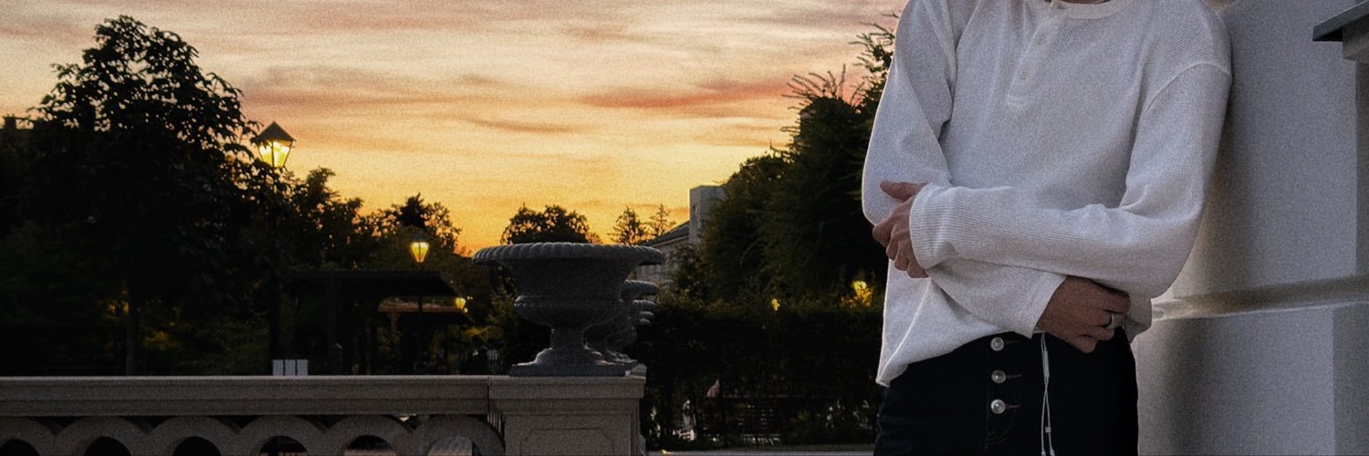 glkrmv's profile banner image