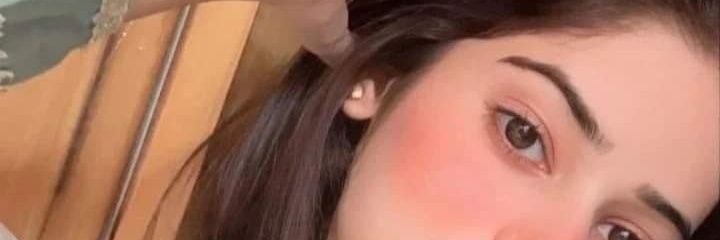 Girlfriend_32's profile banner image