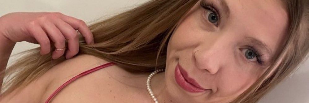 throatqueen422's profile banner image