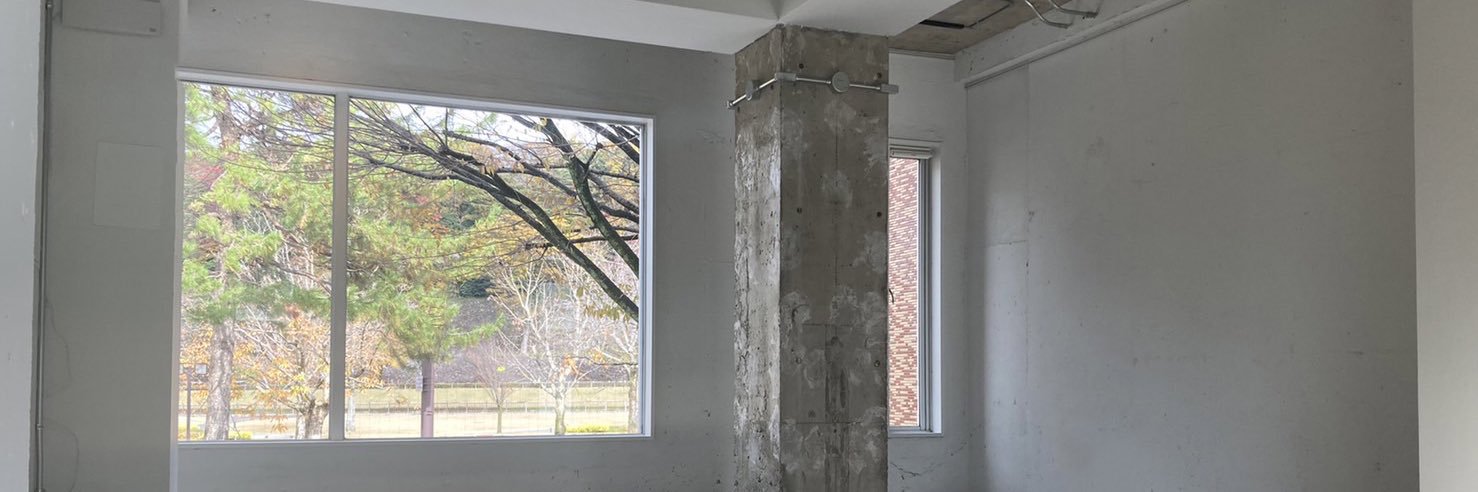 POOL SIDE GALLERY banner