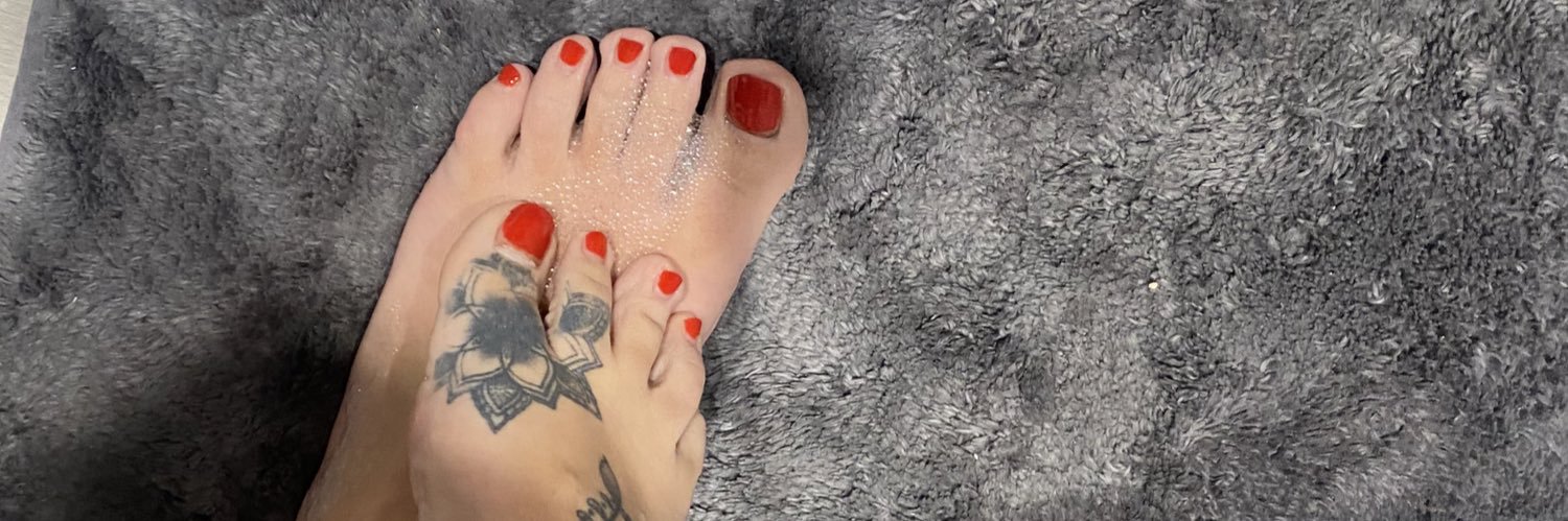 footsieGal83's profile banner image