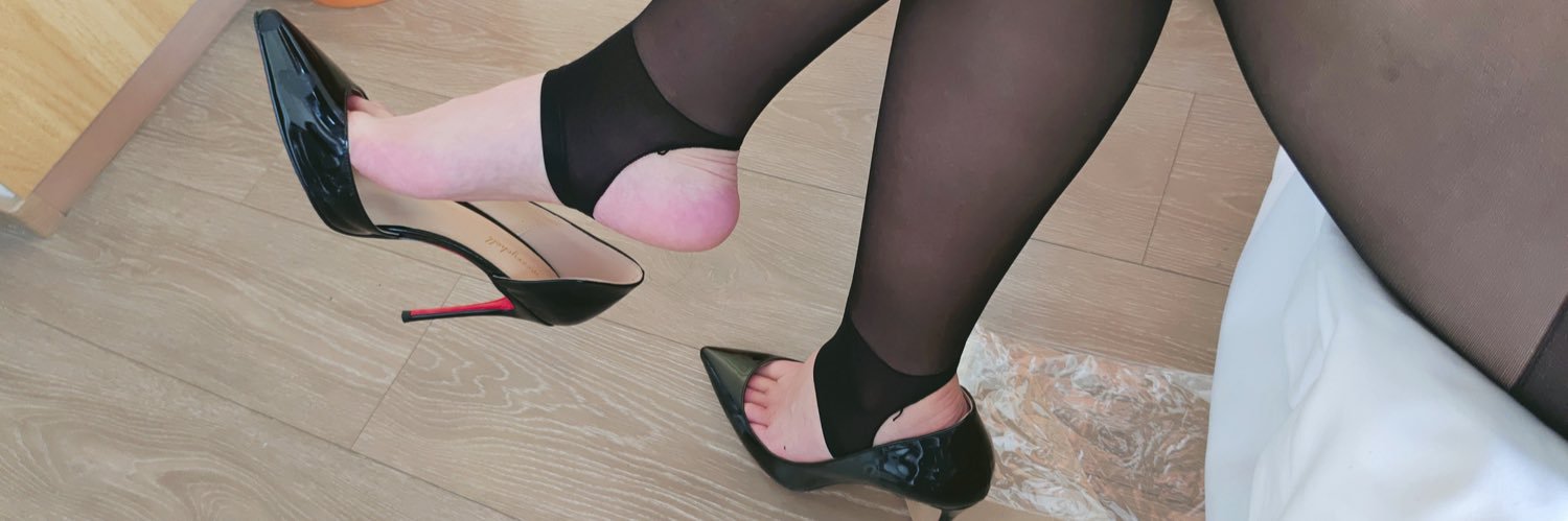 美艳母驴🖤唐仪 banner