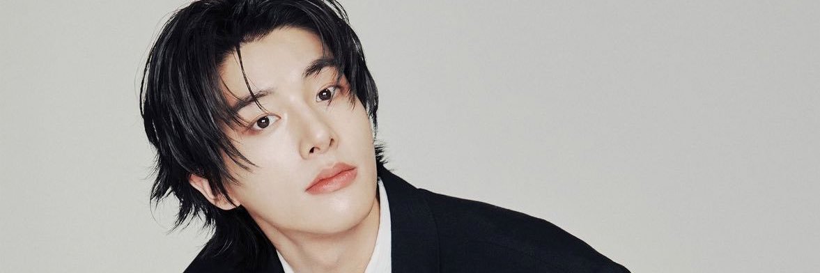 awuyss's profile banner image