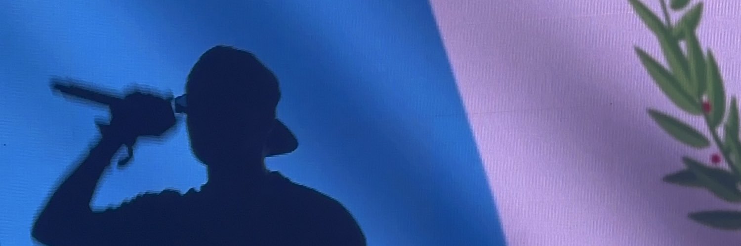 rovelardee's profile banner image