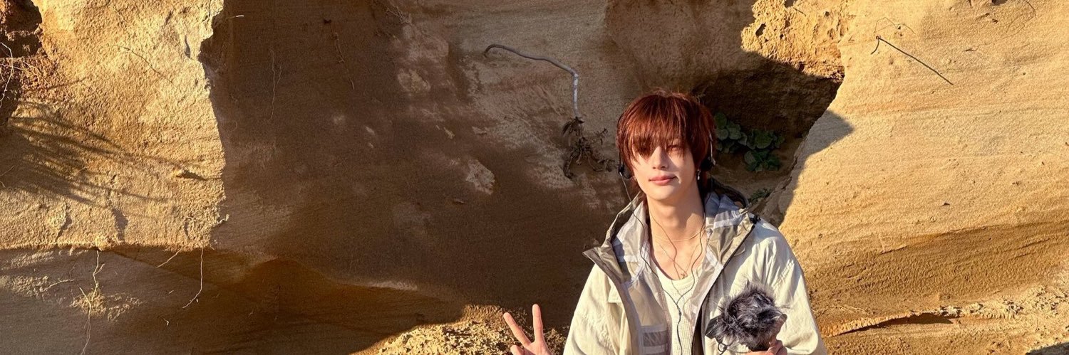 leephens's profile banner image
