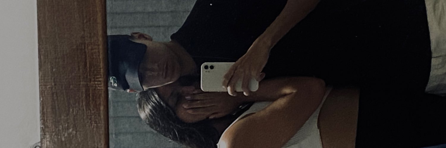 evyzzv's profile banner image
